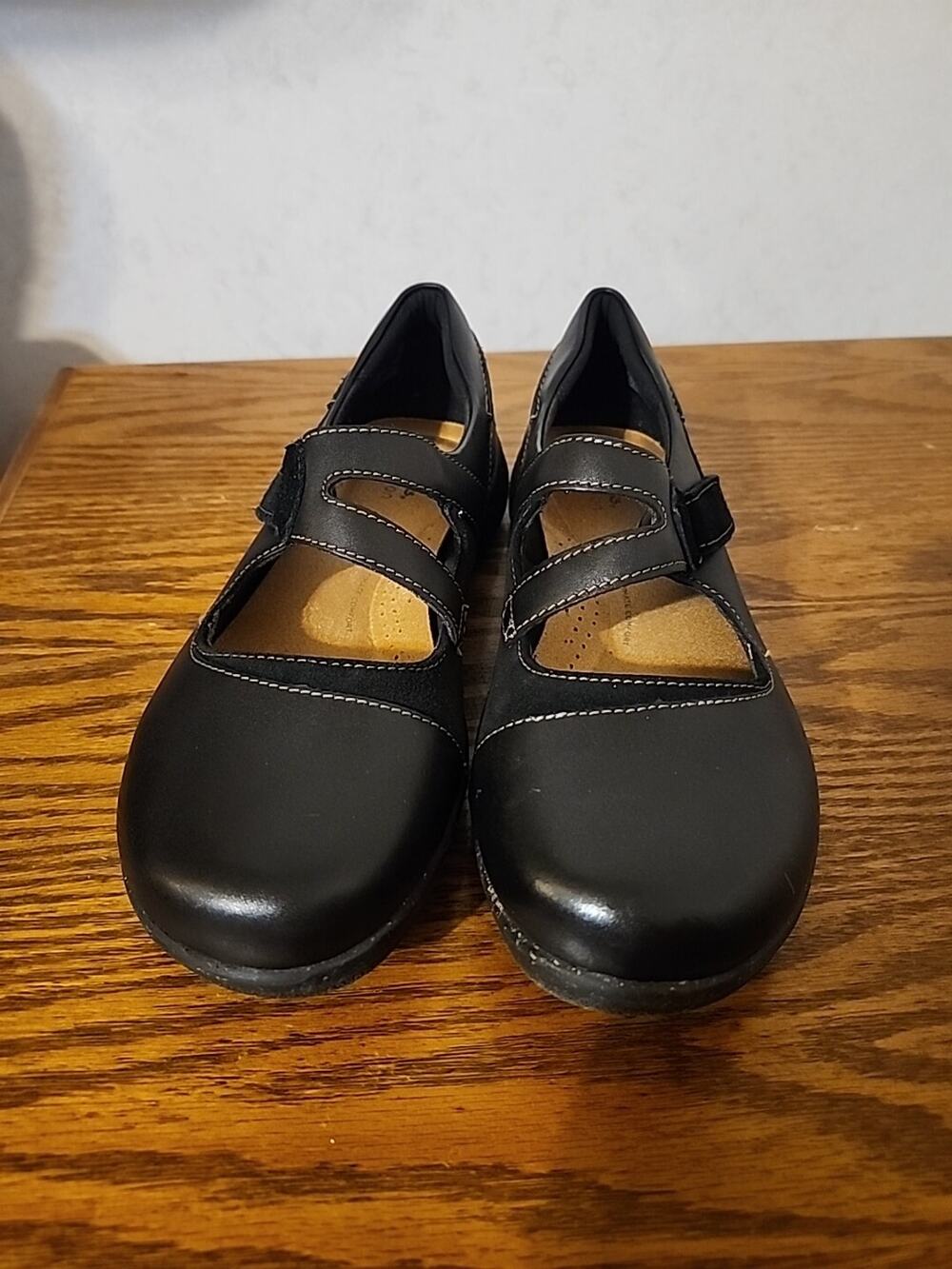 Clarks Collections Womens Slip-On Comfort Shoe Hook & Loop Strap sz 10 Black